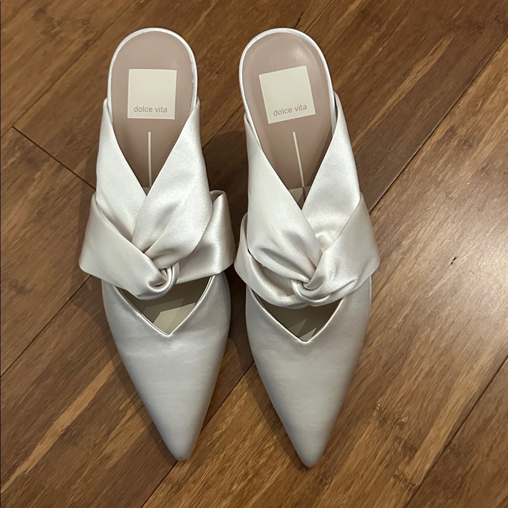 Dolce Vita Kelsey Shoe in Cream Satin